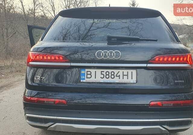 Чорний Ауді Ку 7, об'ємом двигуна 2 л та пробігом 30 тис. км за 56000 $, фото 4 на Automoto.ua