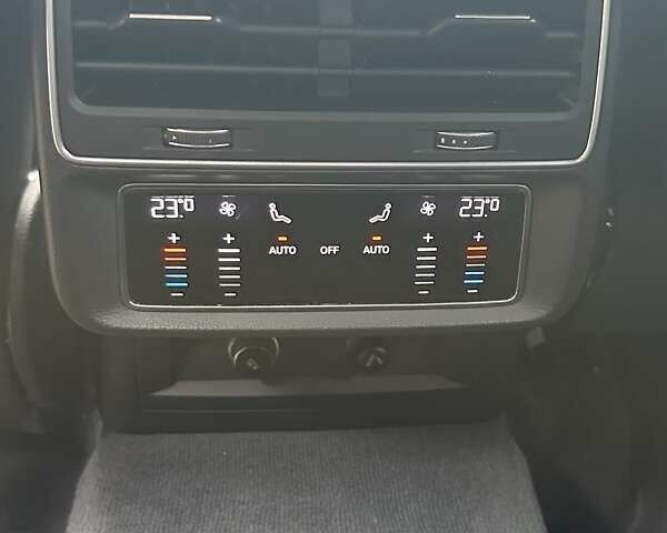 Черный Ауди Ку 7, объемом двигателя 2.97 л и пробегом 61 тыс. км за 69500 $, фото 18 на Automoto.ua