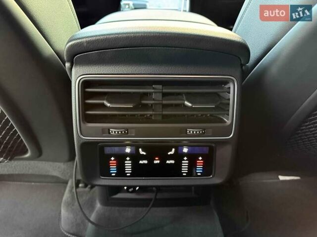 Чорний Ауді Ку 7, об'ємом двигуна 3 л та пробігом 91 тис. км за 49900 $, фото 48 на Automoto.ua