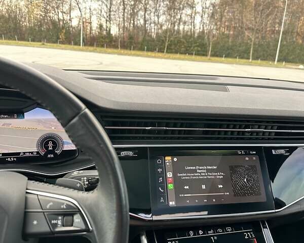 Чорний Ауді Ку 7, об'ємом двигуна 2 л та пробігом 143 тис. км за 41500 $, фото 5 на Automoto.ua