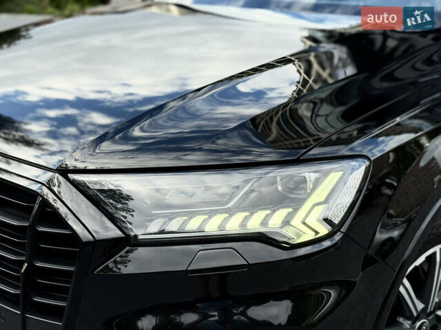 Черный Ауди Ку 7, объемом двигателя 2.97 л и пробегом 89 тыс. км за 68000 $, фото 2 на Automoto.ua