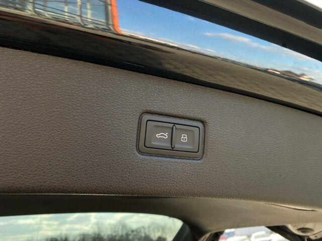 Черный Ауди Ку 7, объемом двигателя 3 л и пробегом 71 тыс. км за 75000 $, фото 38 на Automoto.ua