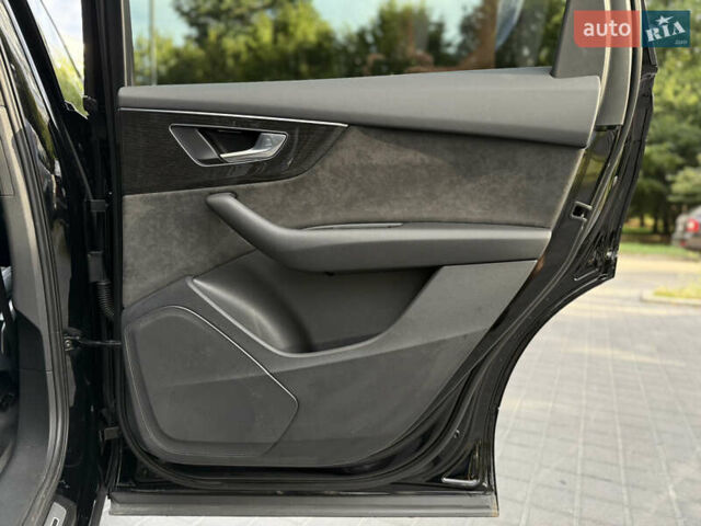 Черный Ауди Ку 7, объемом двигателя 2.97 л и пробегом 89 тыс. км за 68000 $, фото 54 на Automoto.ua