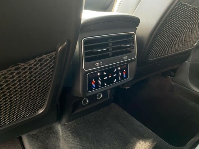 Черный Ауди Ку 7, объемом двигателя 3 л и пробегом 71 тыс. км за 75000 $, фото 29 на Automoto.ua