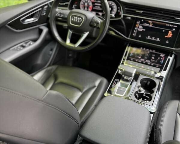 Ауді Ку 7 2021 у Сарнах на Automoto.ua Чорний Ауді Ку 7, об'ємом двигуна 1.98 л та пробігом 80 тис. км за 46000 $, фото 6 на Automoto.ua