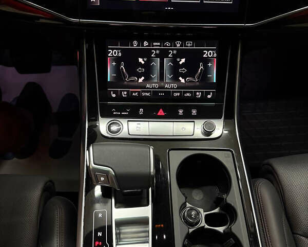 Черный Ауди Ку 7, объемом двигателя 3 л и пробегом 42 тыс. км за 62700 $, фото 22 на Automoto.ua