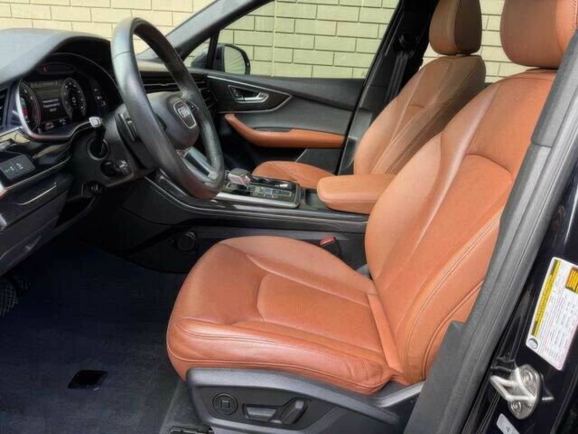 Ауди Ку 7 2021 в Черкассах на Automoto.ua Черный Ауди Ку 7, объемом двигателя 3 л и пробегом 27 тыс. км за 44400 $, фото 9 на Automoto.ua