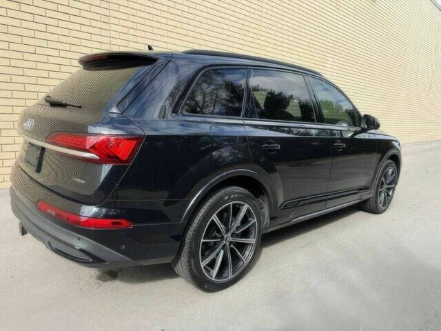 Ауди Ку 7 2021 в Черкассах на Automoto.ua Черный Ауди Ку 7, объемом двигателя 3 л и пробегом 27 тыс. км за 44400 $, фото 6 на Automoto.ua