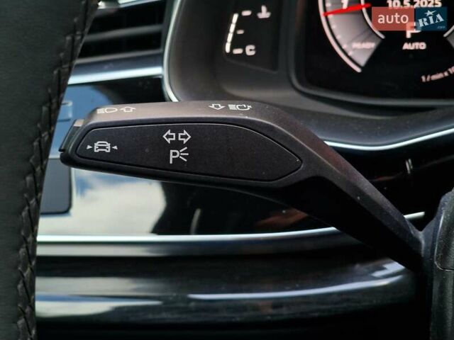 Черный Ауди Ку 7, объемом двигателя 1.98 л и пробегом 24 тыс. км за 53490 $, фото 69 на Automoto.ua