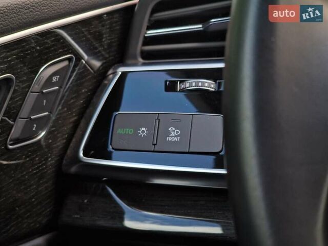 Черный Ауди Ку 7, объемом двигателя 1.98 л и пробегом 24 тыс. км за 53490 $, фото 64 на Automoto.ua