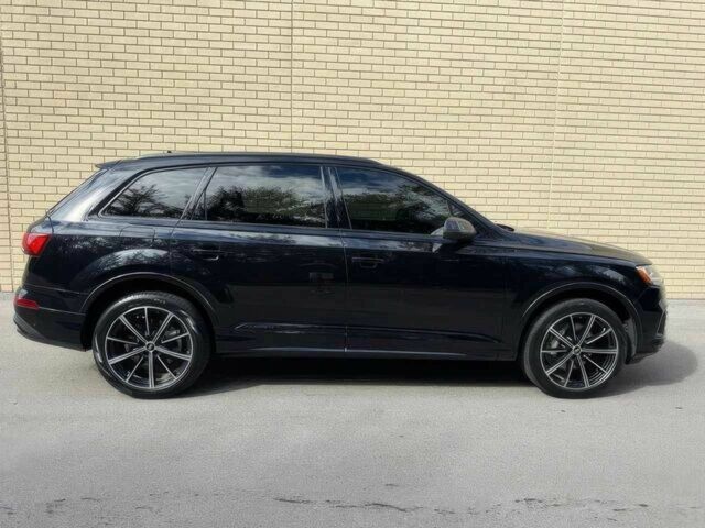 Ауди Ку 7 2021 в Черкассах на Automoto.ua Черный Ауди Ку 7, объемом двигателя 3 л и пробегом 27 тыс. км за 44400 $, фото 7 на Automoto.ua