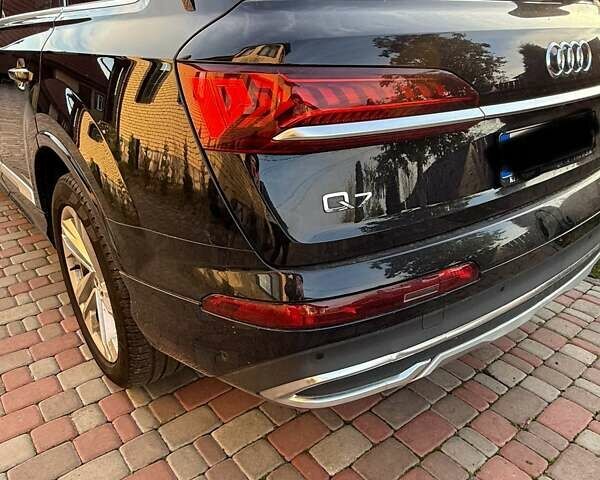 Ауді Ку 7 2021 у Сарнах на Automoto.ua Чорний Ауді Ку 7, об'ємом двигуна 1.98 л та пробігом 80 тис. км за 46000 $, фото 3 на Automoto.ua