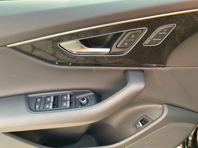 Черный Ауди Ку 7, объемом двигателя 3 л и пробегом 71 тыс. км за 75000 $, фото 23 на Automoto.ua