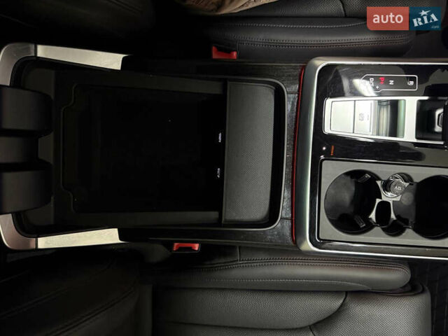 Черный Ауди Ку 7, объемом двигателя 3 л и пробегом 42 тыс. км за 62700 $, фото 19 на Automoto.ua