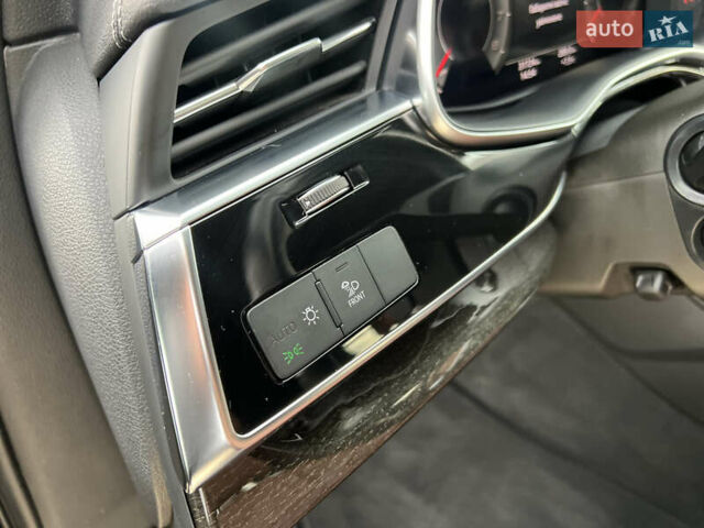 Чорний Ауді Ку 7, об'ємом двигуна 3 л та пробігом 31 тис. км за 50900 $, фото 26 на Automoto.ua