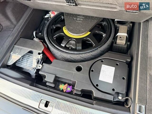 Черный Ауди Ку 7, объемом двигателя 2.97 л и пробегом 105 тыс. км за 65900 $, фото 59 на Automoto.ua