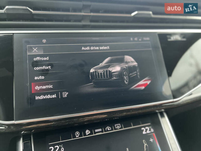 Чорний Ауді Ку 7, об'ємом двигуна 3 л та пробігом 31 тис. км за 50900 $, фото 42 на Automoto.ua