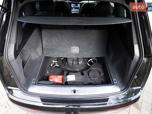 Чорний Ауді Ку 7, об'ємом двигуна 3 л та пробігом 55 тис. км за 57999 $, фото 34 на Automoto.ua