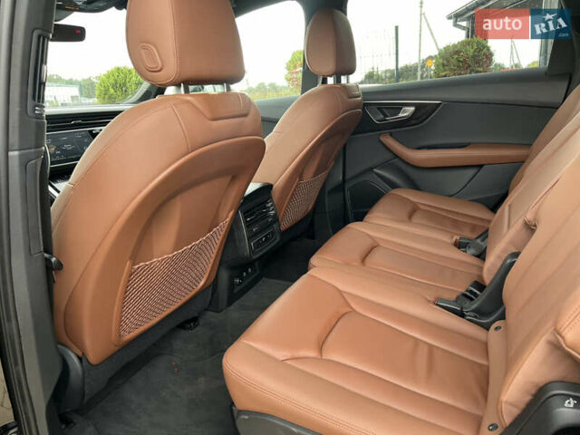 Чорний Ауді Ку 7, об'ємом двигуна 3 л та пробігом 31 тис. км за 50900 $, фото 22 на Automoto.ua