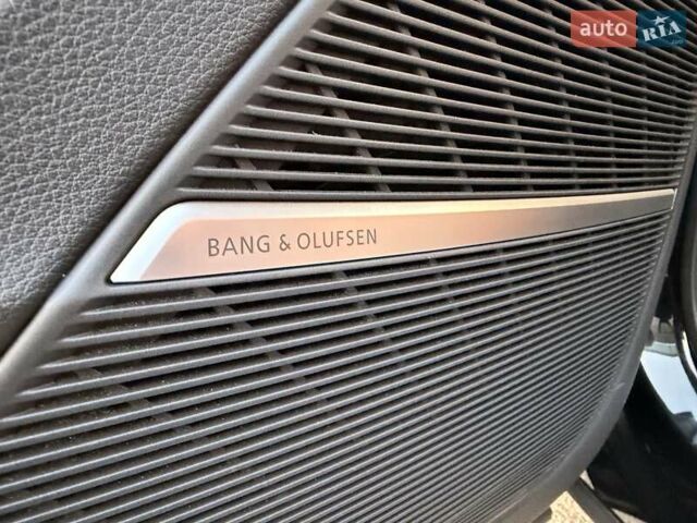 Черный Ауди Ку 7, объемом двигателя 2.97 л и пробегом 105 тыс. км за 65900 $, фото 75 на Automoto.ua