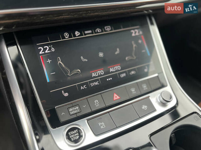 Чорний Ауді Ку 7, об'ємом двигуна 3 л та пробігом 31 тис. км за 50900 $, фото 31 на Automoto.ua