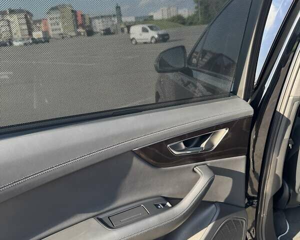 Черный Ауди Ку 7, объемом двигателя 3 л и пробегом 25 тыс. км за 72000 $, фото 27 на Automoto.ua