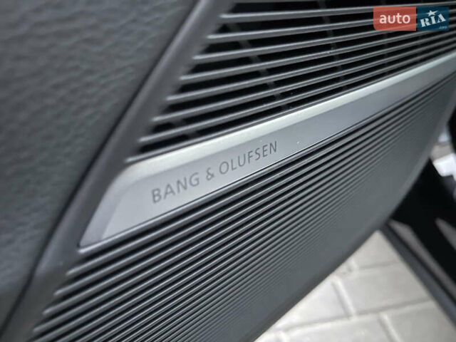 Черный Ауди Ку 7, объемом двигателя 3 л и пробегом 5 тыс. км за 87500 $, фото 45 на Automoto.ua