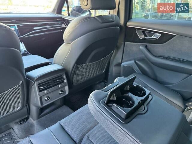 Черный Ауди Ку 7, объемом двигателя 3 л и пробегом 4 тыс. км за 93999 $, фото 73 на Automoto.ua