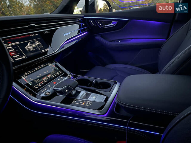 Черный Ауди Ку 7, объемом двигателя 3 л и пробегом 5 тыс. км за 87500 $, фото 62 на Automoto.ua