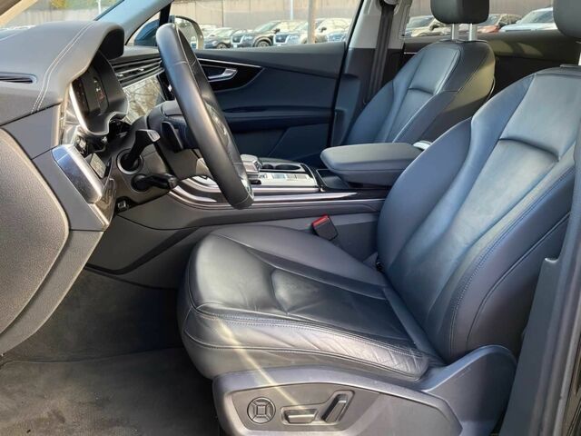 Чорний Ауді Ку 7, об'ємом двигуна 2 л та пробігом 28 тис. км за 20900 $, фото 8 на Automoto.ua