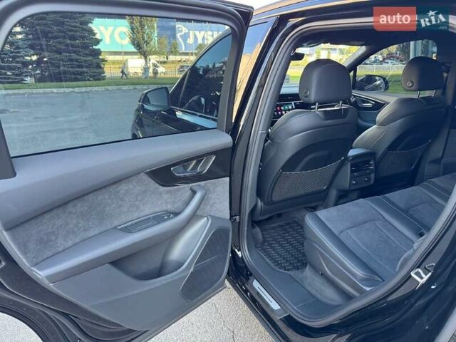 Черный Ауди Ку 7, объемом двигателя 3 л и пробегом 4 тыс. км за 93999 $, фото 71 на Automoto.ua