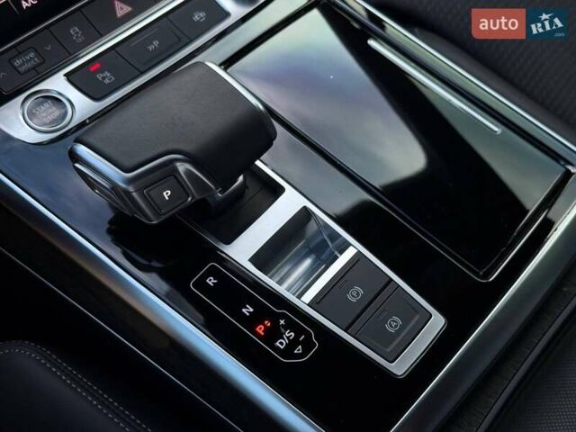 Черный Ауди Ку 7, объемом двигателя 2.97 л и пробегом 7 тыс. км за 99900 $, фото 87 на Automoto.ua