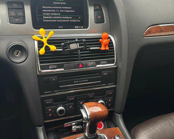 Ауді Ку 7 2012 у Києві на Automoto.ua Коричневий Ауді Ку 7, об'ємом двигуна 4.13 л та пробігом 256 тис. км за 22300 $, фото 11 на Automoto.ua