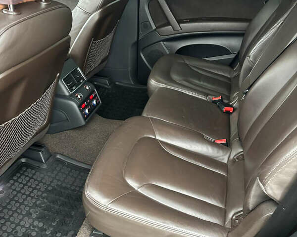 Ауді Ку 7 2012 у Києві на Automoto.ua Коричневий Ауді Ку 7, об'ємом двигуна 4.13 л та пробігом 256 тис. км за 22300 $, фото 13 на Automoto.ua