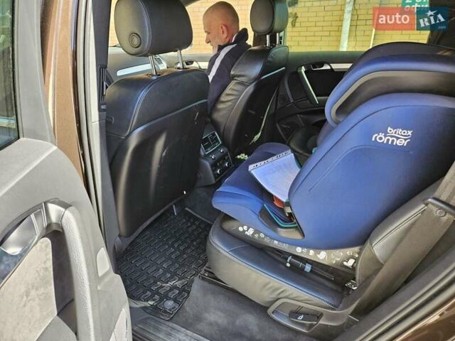 Ауді Ку 7 2012 у Харкові на Automoto.ua Коричневий Ауді Ку 7, об'ємом двигуна 2.97 л та пробігом 300 тис. км за 22000 $, фото 11 на Automoto.ua
