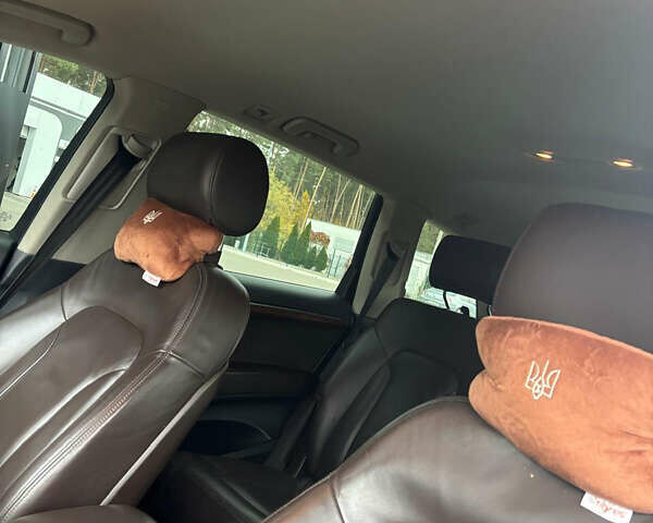 Ауді Ку 7 2012 у Києві на Automoto.ua Коричневий Ауді Ку 7, об'ємом двигуна 4.13 л та пробігом 256 тис. км за 22300 $, фото 21 на Automoto.ua