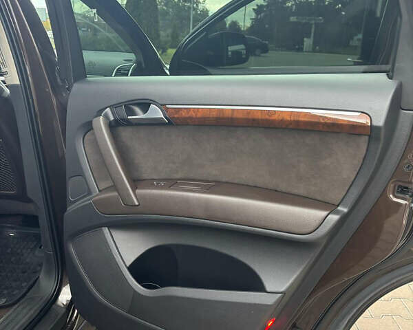 Ауді Ку 7 2012 у Києві на Automoto.ua Коричневий Ауді Ку 7, об'ємом двигуна 4.13 л та пробігом 256 тис. км за 22300 $, фото 14 на Automoto.ua