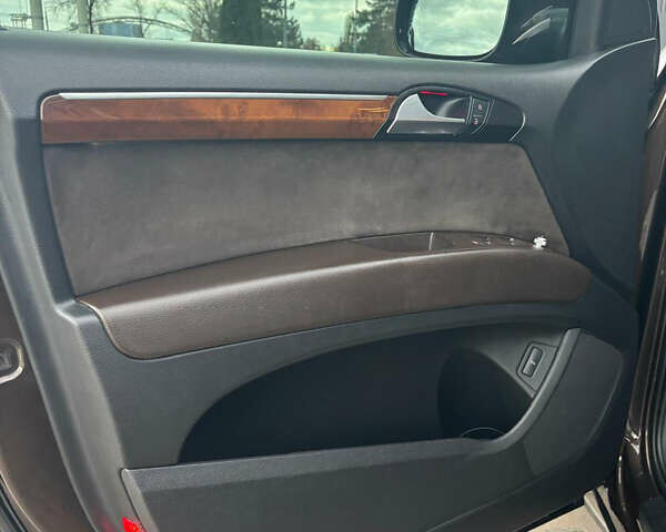 Ауді Ку 7 2012 у Києві на Automoto.ua Коричневий Ауді Ку 7, об'ємом двигуна 4.13 л та пробігом 256 тис. км за 22300 $, фото 5 на Automoto.ua