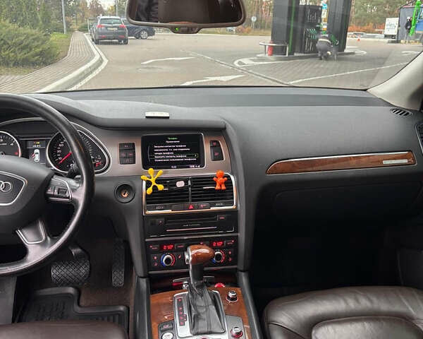 Ауді Ку 7 2012 у Києві на Automoto.ua Коричневий Ауді Ку 7, об'ємом двигуна 4.13 л та пробігом 256 тис. км за 22300 $, фото 9 на Automoto.ua