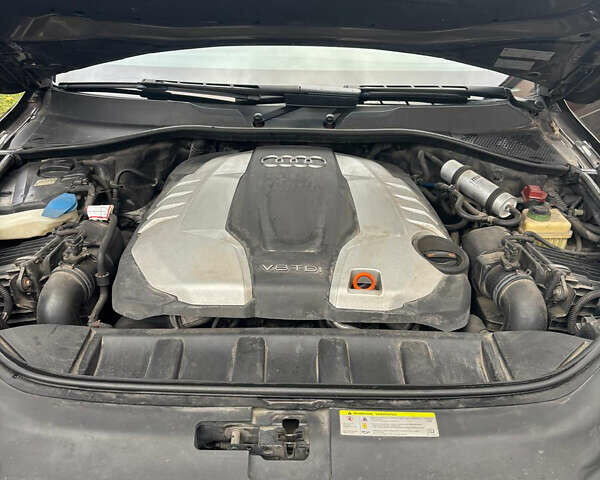 Ауді Ку 7 2012 у Києві на Automoto.ua Коричневий Ауді Ку 7, об'ємом двигуна 4.13 л та пробігом 256 тис. км за 22300 $, фото 16 на Automoto.ua