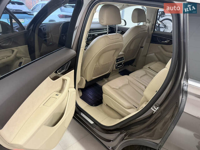 Коричневый Ауди Ку 7, объемом двигателя 2.97 л и пробегом 120 тыс. км за 40000 $, фото 4 на Automoto.ua