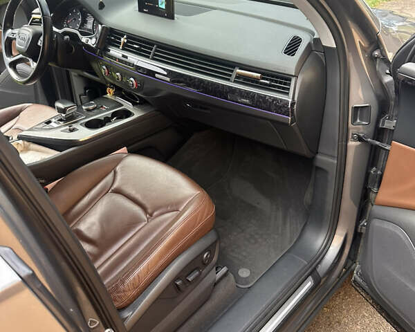 Ауді Ку 7 2016 у Житомирі на Automoto.ua Коричневий Ауді Ку 7, об'ємом двигуна 2.97 л та пробігом 120 тис. км за 40000 $, фото 8 на Automoto.ua