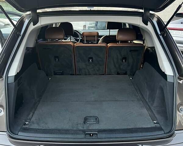 Коричневый Ауди Ку 7, объемом двигателя 2.97 л и пробегом 174 тыс. км за 31000 $, фото 6 на Automoto.ua