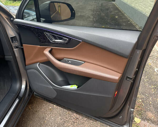 Ауді Ку 7 2016 у Житомирі на Automoto.ua Коричневий Ауді Ку 7, об'ємом двигуна 2.97 л та пробігом 120 тис. км за 40000 $, фото 10 на Automoto.ua