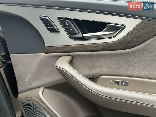 Коричневый Ауди Ку 7, объемом двигателя 2.97 л и пробегом 215 тыс. км за 40000 $, фото 25 на Automoto.ua