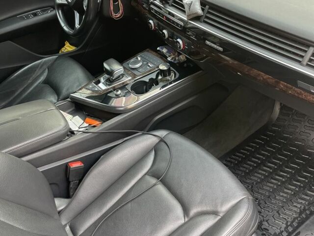 Ауді Ку 7 2016 у Харкові на Automoto.ua Коричневий Ауді Ку 7, об'ємом двигуна 3 л та пробігом 150 тис. км за 33000 $, фото 6 на Automoto.ua