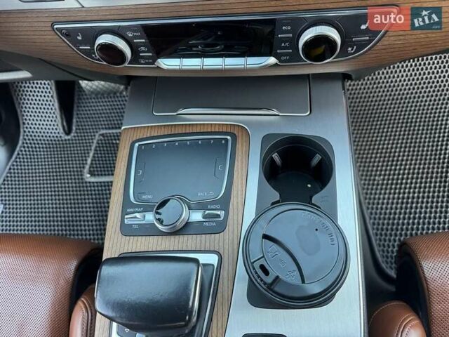 Коричневий Ауді Ку 7, об'ємом двигуна 2.97 л та пробігом 250 тис. км за 40000 $, фото 15 на Automoto.ua