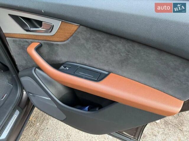 Коричневий Ауді Ку 7, об'ємом двигуна 2.97 л та пробігом 250 тис. км за 40000 $, фото 2 на Automoto.ua