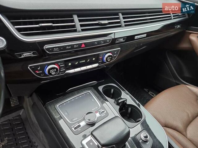 Коричневый Ауди Ку 7, объемом двигателя 2.97 л и пробегом 300 тыс. км за 32000 $, фото 14 на Automoto.ua