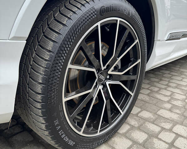 Красный Ауди Ку 7, объемом двигателя 3 л и пробегом 90 тыс. км за 42200 $, фото 18 на Automoto.ua